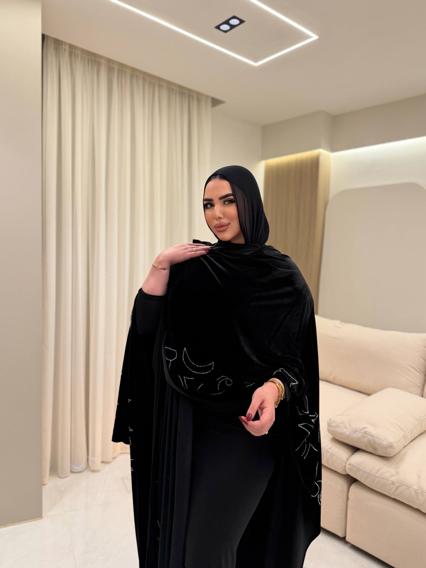 π Velvet Royal Cape