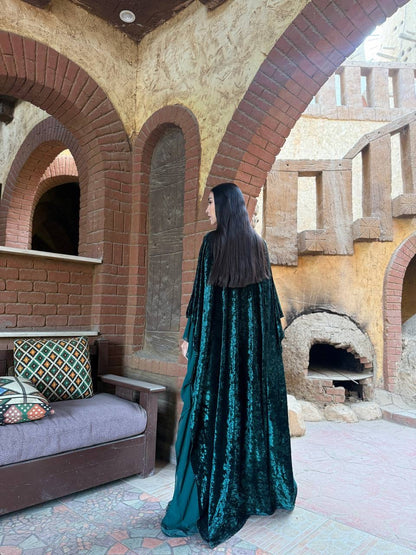 Emerald Velvet Flow Cape 💚
