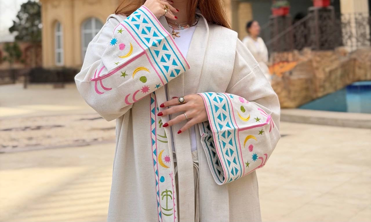 Zezil Hand-Embroidered Linen Kaftan