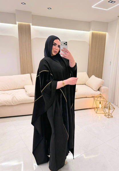 🖤 Noir Royal Cape