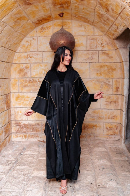 🖤 Golden Line Abaya