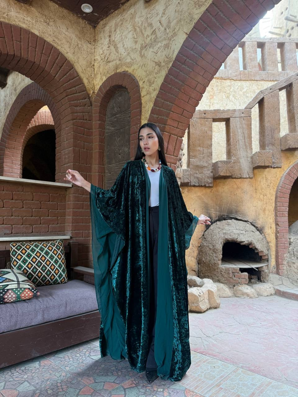 Emerald Velvet Flow Cape 💚