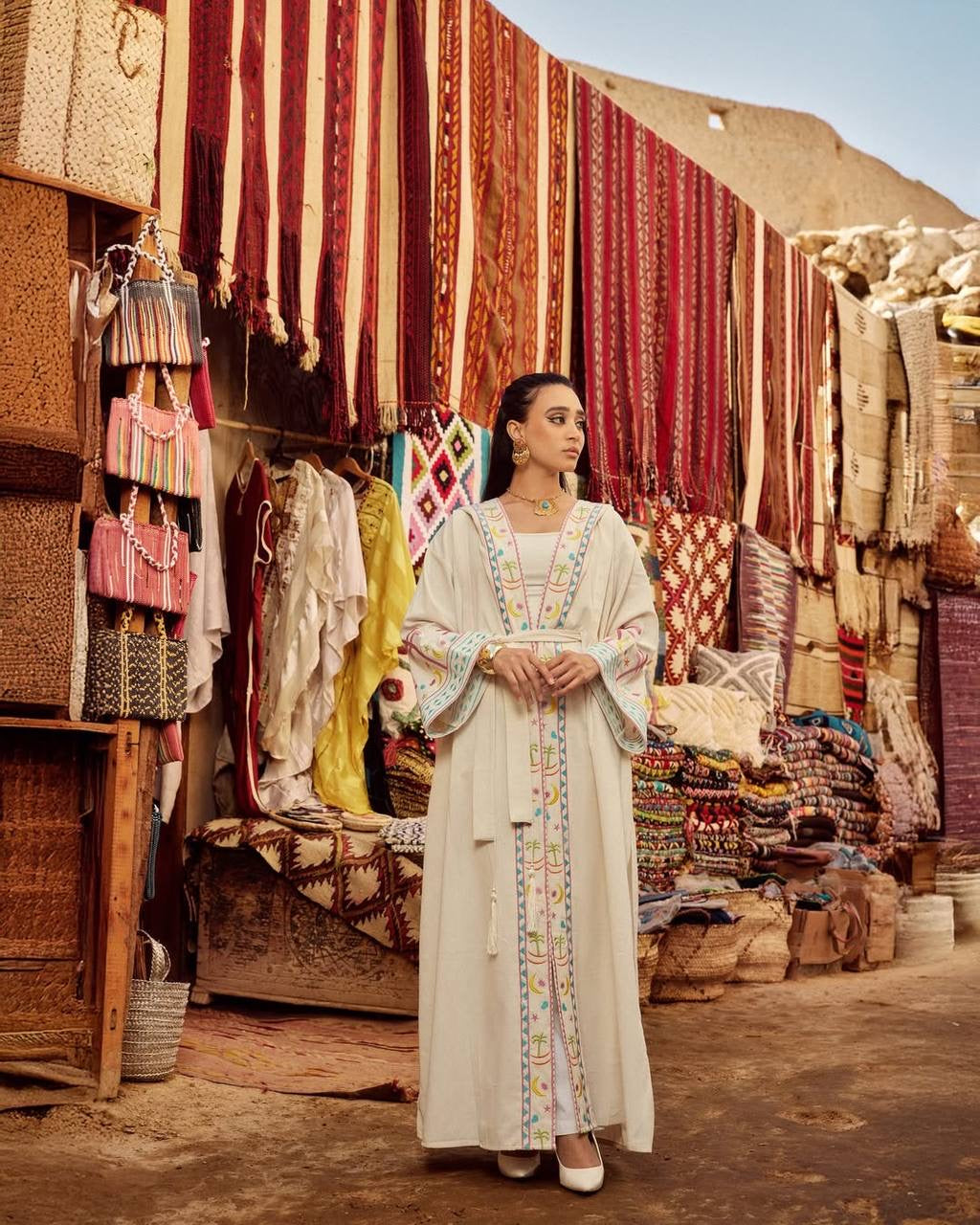 Zezil Hand-Embroidered Linen Kaftan