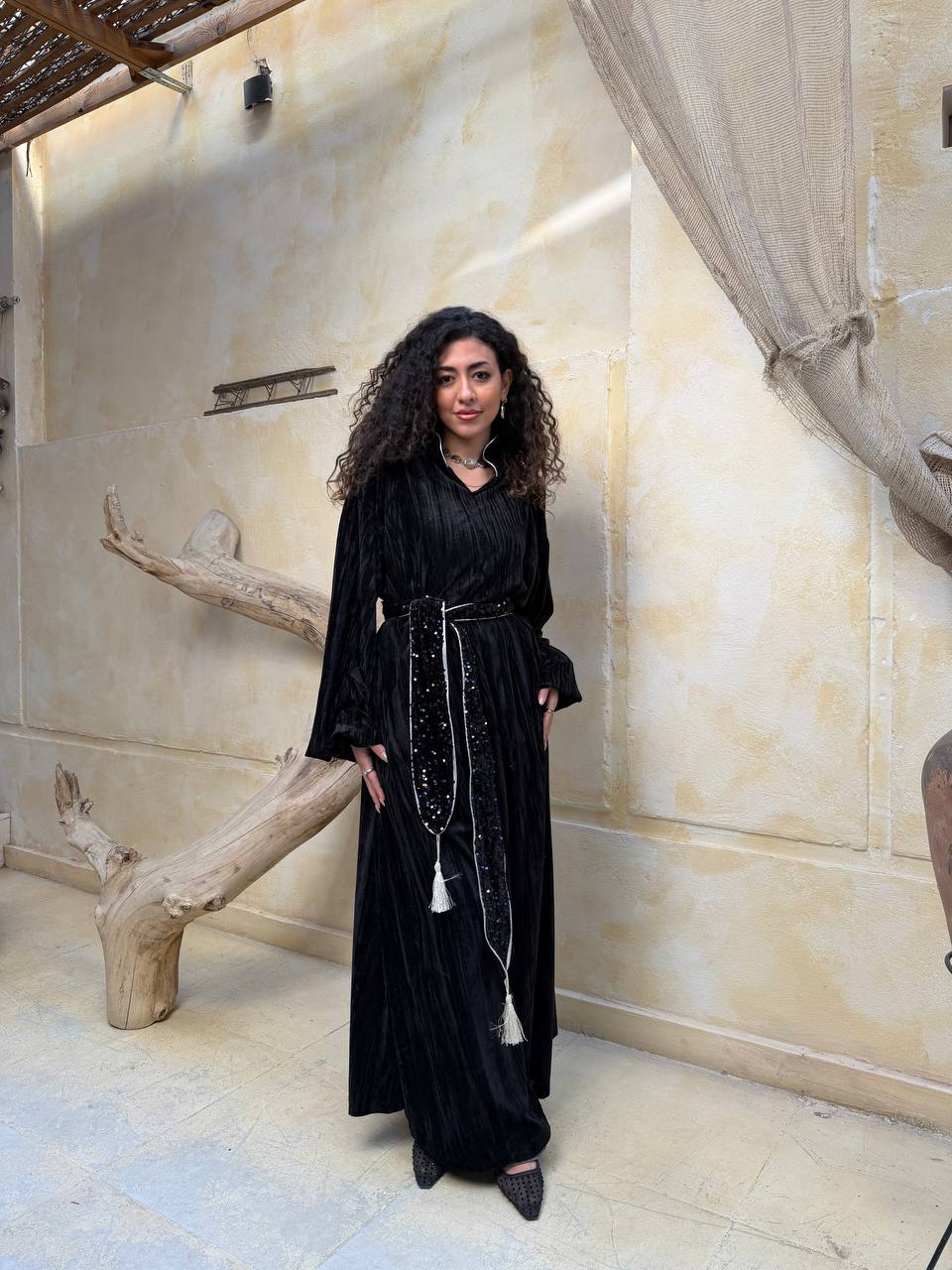 Velvet Glow Belted Abaya ✨