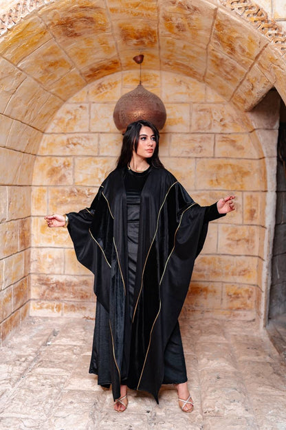 🖤 Golden Line Abaya