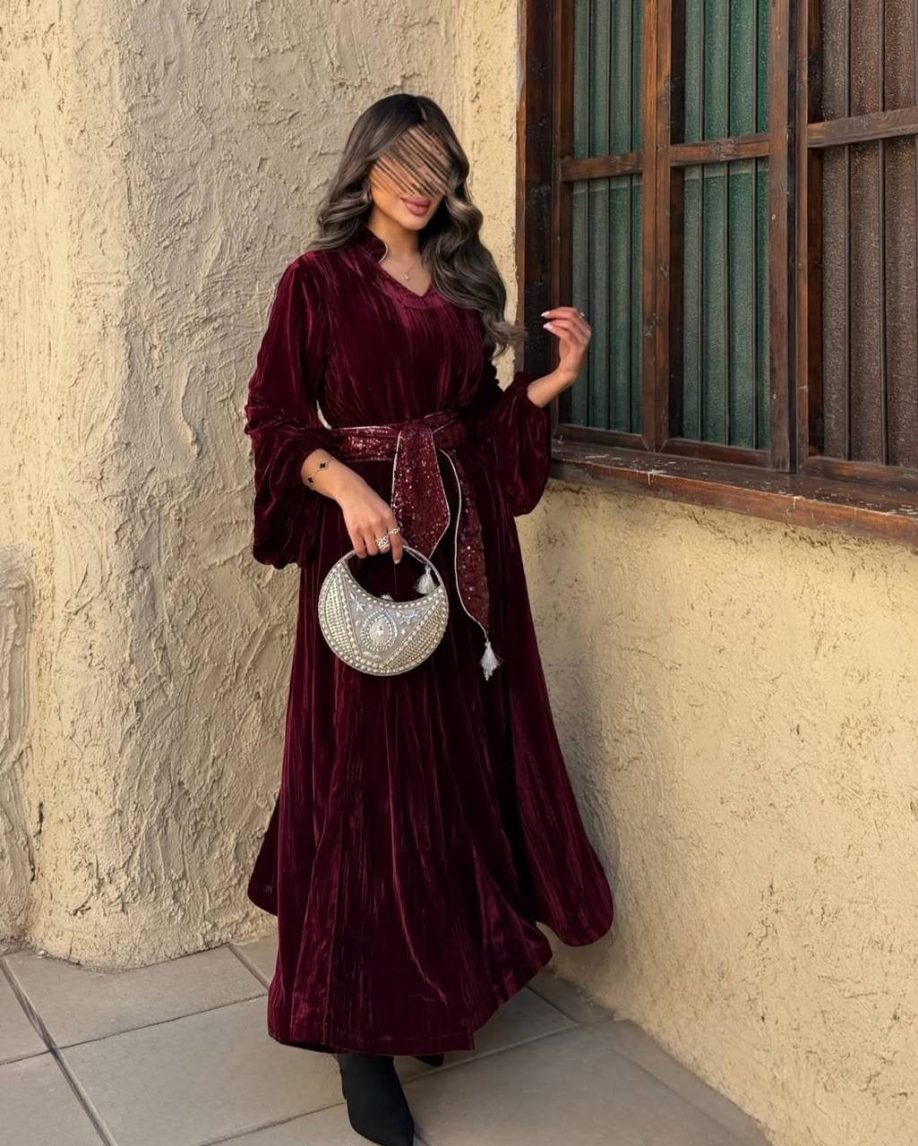 Velvet Glow Belted Abaya ✨