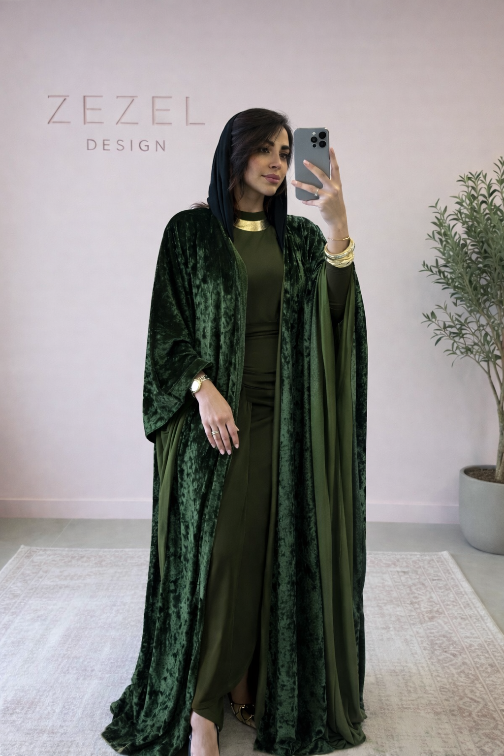 Emerald Velvet Flow Cape 💚