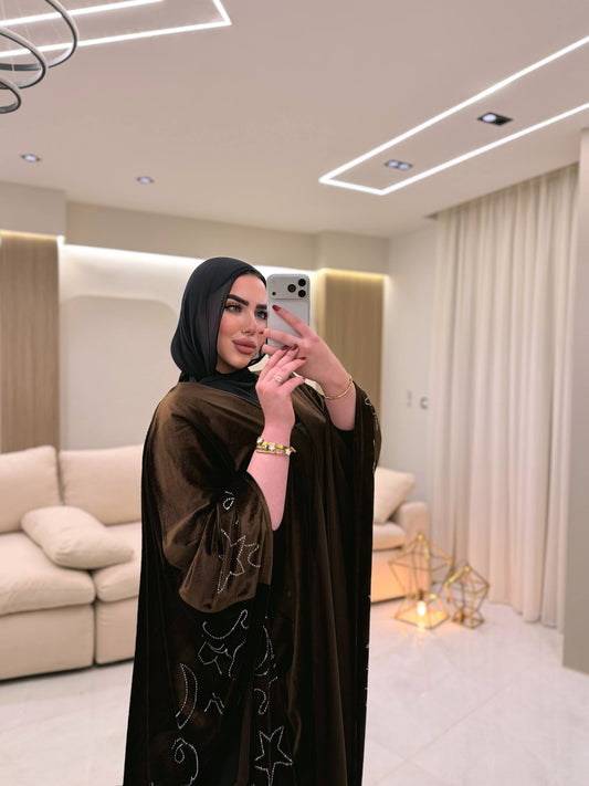 👑 Velvet Royal Cape