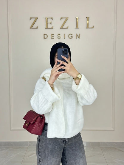 Zezil Cozy Scarf Knit Sweater