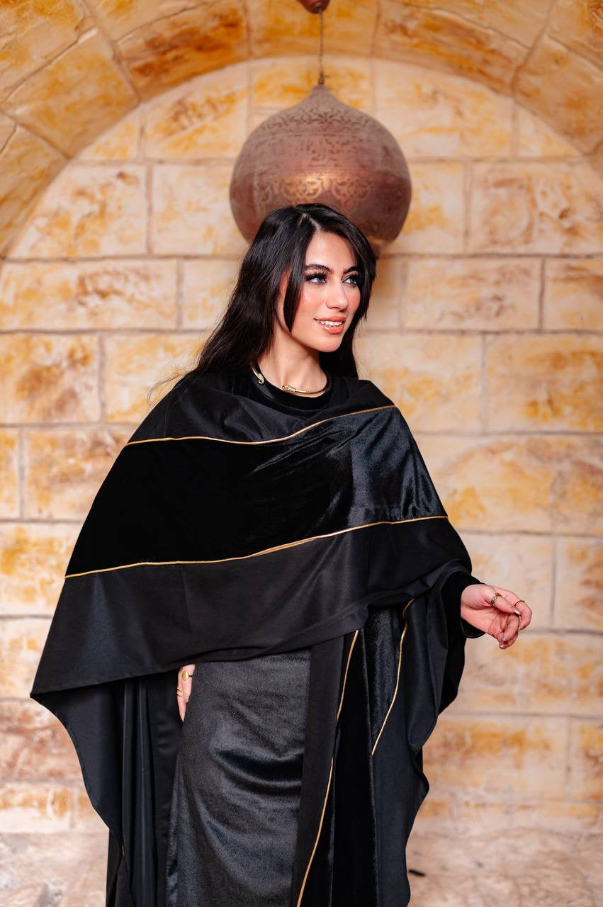 🖤 Golden Line Abaya