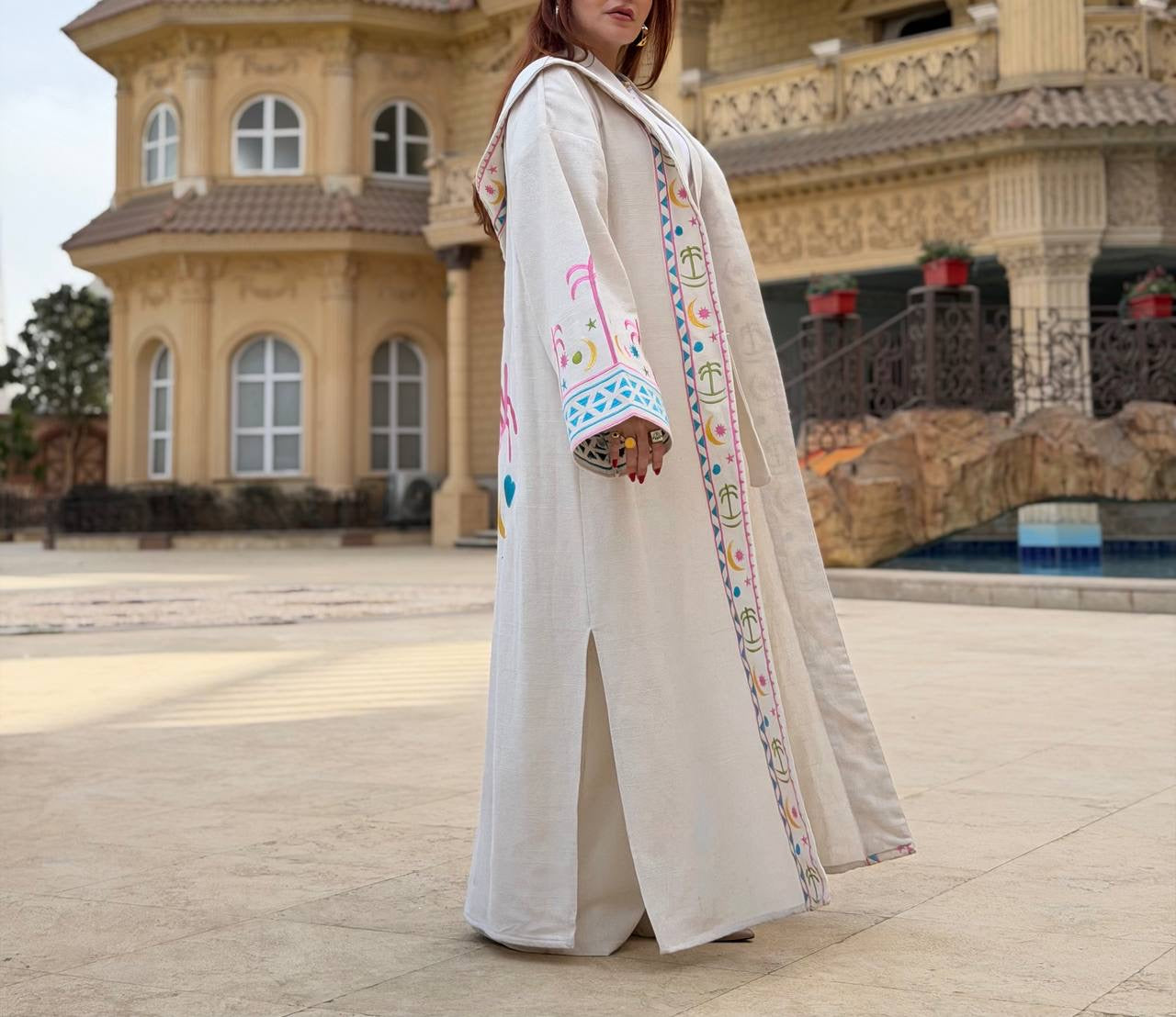 Zezil Hand-Embroidered Linen Kaftan