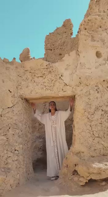 Zezil Hand-Embroidered Linen Kaftan